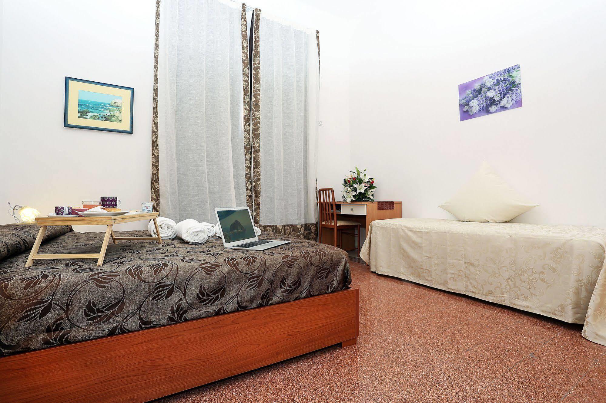 Bells Of Rome Otel Dış mekan fotoğraf